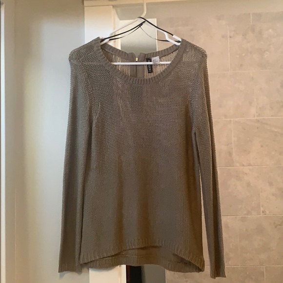 Sweater - Picture 1 of 4